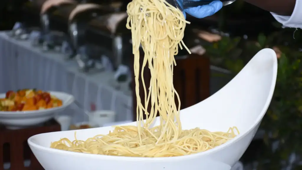 Carboidrati nel basket: perché sono un nutriente di base e non sinonimo di gel o bevande sportive
